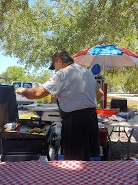 Junkyard Dawgs Food Stand010