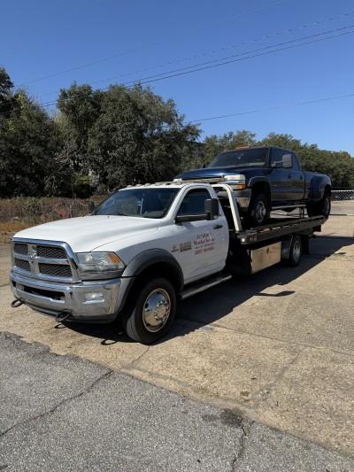 Junior's Wrecker Service