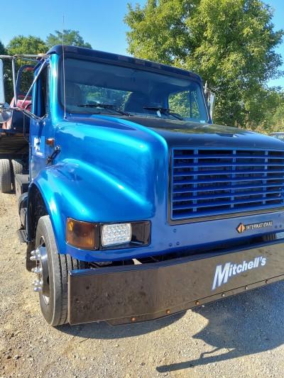 Mitchell's Towing and Service