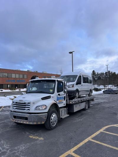 Manzueta Towing