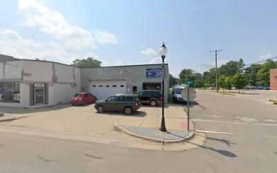 Howard's Auto & Transmission, Almont, Michigan