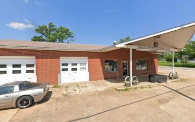 Robertson's Auto Supply, Ellsinore, Missouri