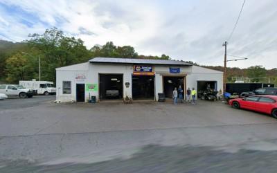 Dixon's Garage, Dudley, Pennsylvania