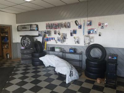 J & S Auto Salvage Inc013