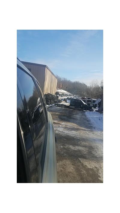Tom's Used Auto Parts010