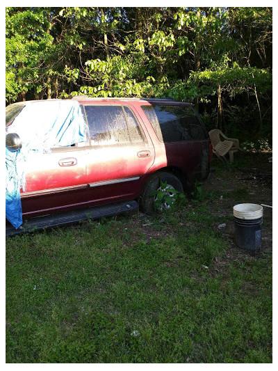 D & M Junk Car Removers010