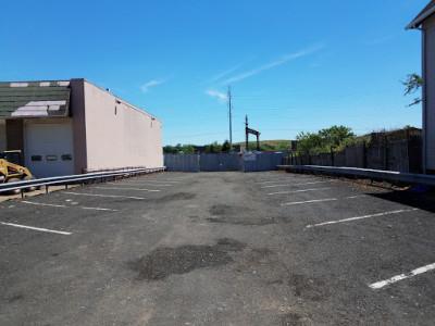 Chet's Auto Parts Inc03