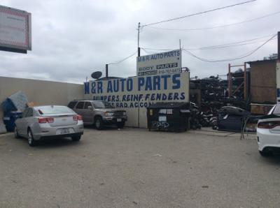 M & R Used Auto Parts021