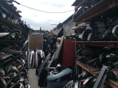 M & R Used Auto Parts024