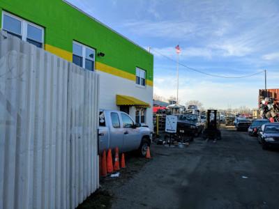 T & E Auto Wreckers Inc012