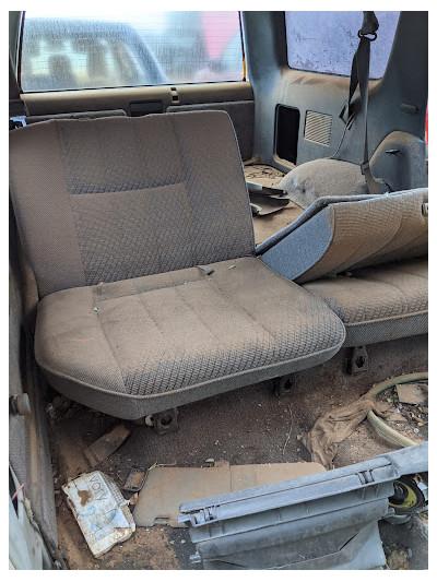 Ed's Car Parts021