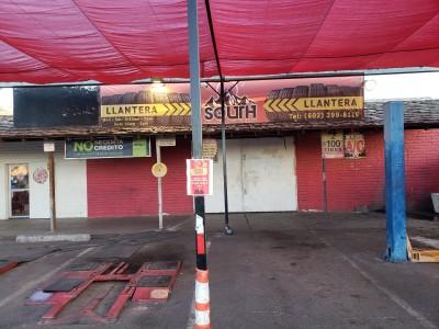South Mountain Tires, Phoenix, Arizona