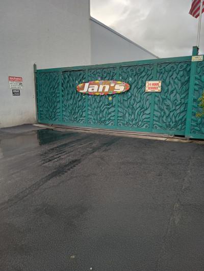 Jan's Towing Inc, Azusa, California