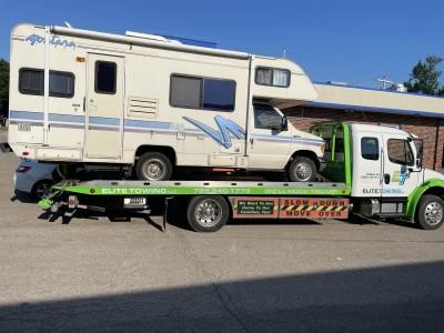 Elite Towing LLC, Topeka, Kansas