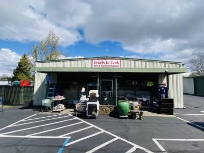 Jewels to Junk, Cotati, California