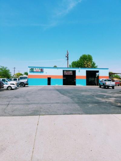 A & R Auto Shop, Shafter, California