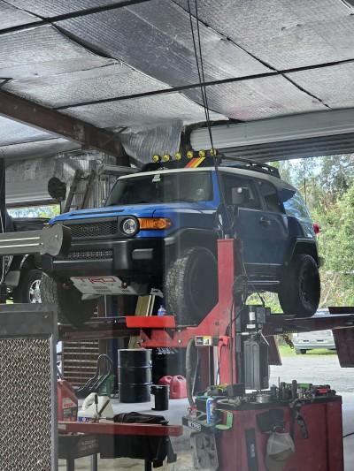 Johnny's Auto Repair, Little Lake City, Florida