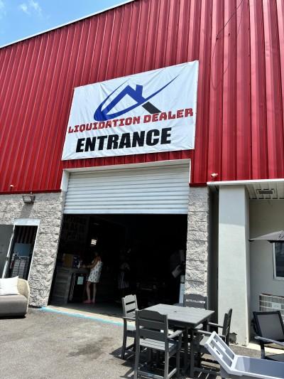 LIQUIDATION DEALER, Lutz, Florida