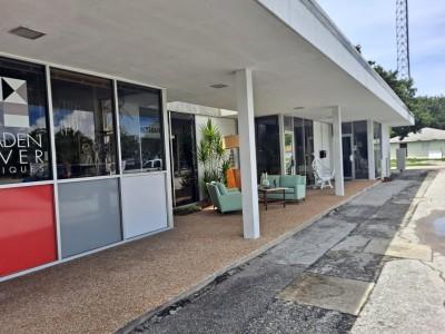 Braden River Antiques, Lake Sarasota, Florida