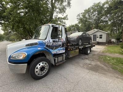 Four Season Towing, Wood Dale, Illinois