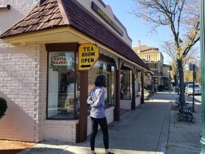 Antiques & Uniques, Kensington, Maryland