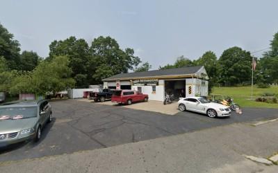 Mike's Automotive, Attleboro, Massachusetts