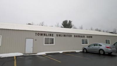 Townline Bargain Barn, Manistee, Michigan