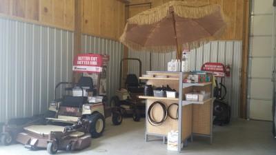 Walt's Tractor LLC, Stark City, Missouri