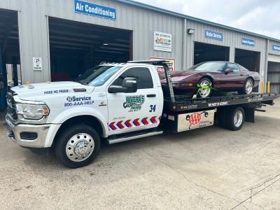 Rivera's Towing