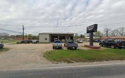 Will's Garage, Thorndale, Texas
