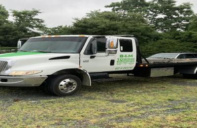 B&M Towing