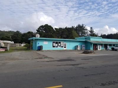 Nesika Beach Market