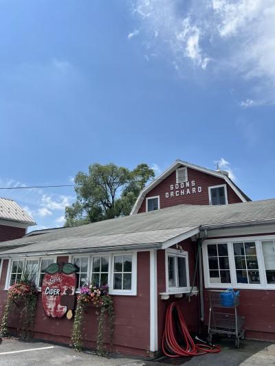 Soons Orchards, New Hampton, New York