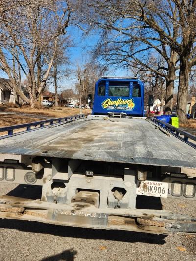 Sunflower Tow Service, Arkansas City, Kansas