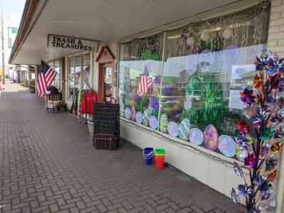 Trash & Treasures, Rockaway Beach, Oregon