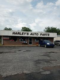 Harley's Auto Parts01