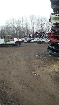 Tucker Brothers Auto Wrecking01