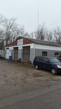 Gil's Auto Repair & Salvage