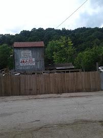 J & J Auto Salvage & Parts01