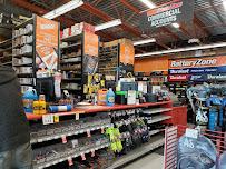 AutoZone Auto Parts011