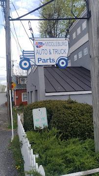 Middleburg Auto Parts011