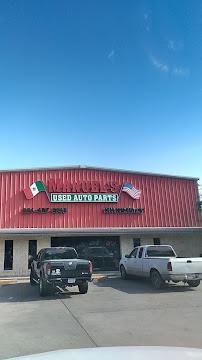 Manuel's Used Auto Parts012