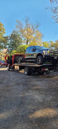 Pinachos Towing LLC012