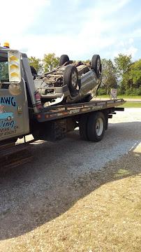 Hog Creek Salvage & Towing012