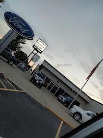 Dale Howard Auto Center014