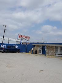 Brothers Auto Parts014