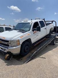 Tom's Towing Service014