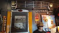 Junkyard Extreme Burgers and Brats015