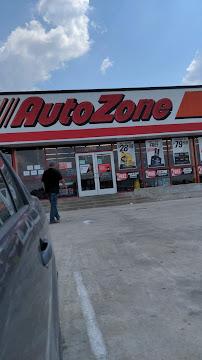 AutoZone Auto Parts015