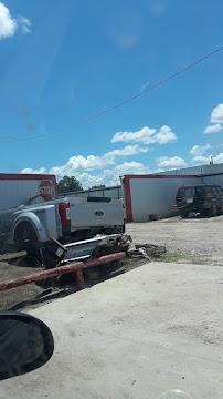 Doug's Auto Salvage016